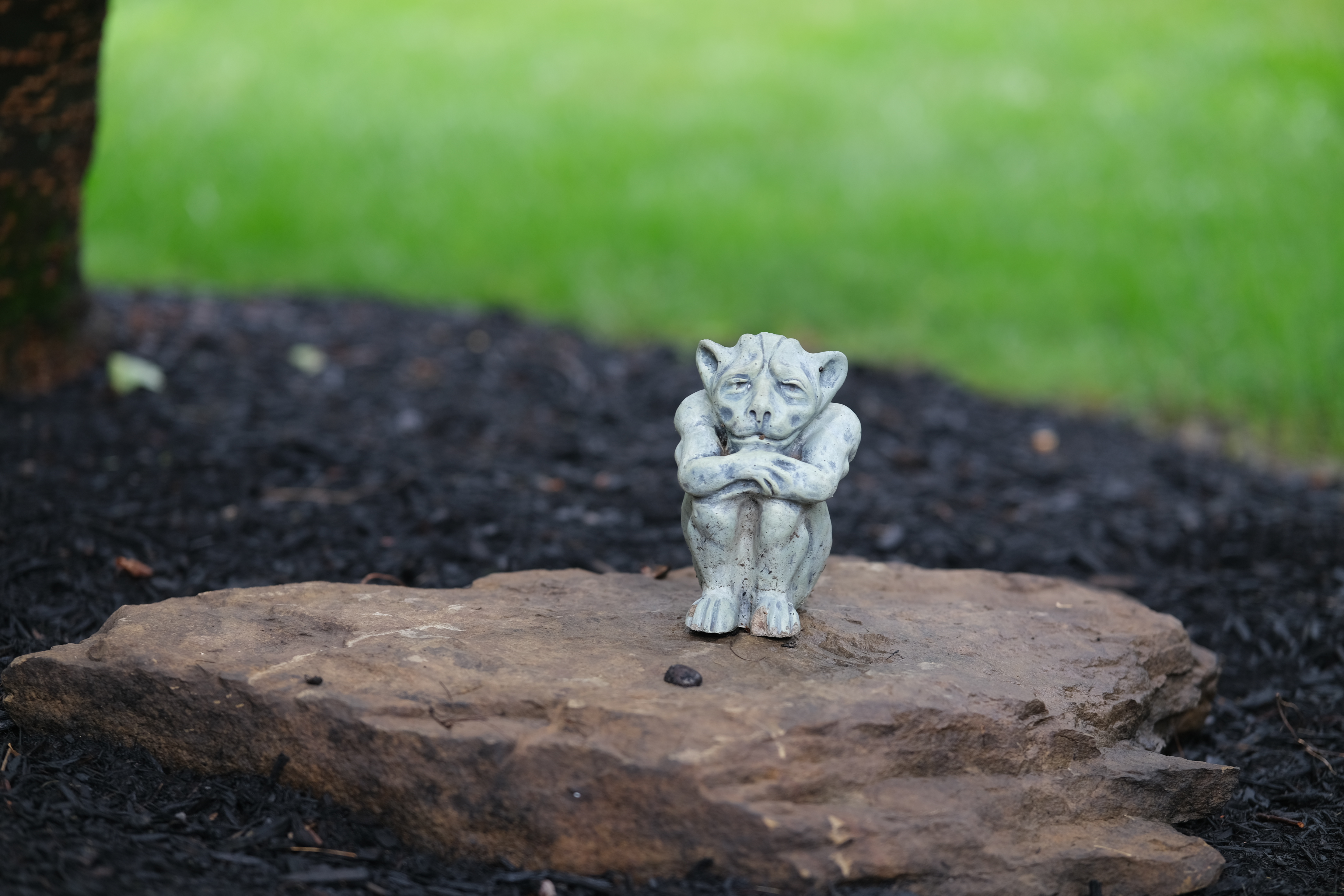 Luke's Landscaping & Tree Service Co. garden accent stonework detail